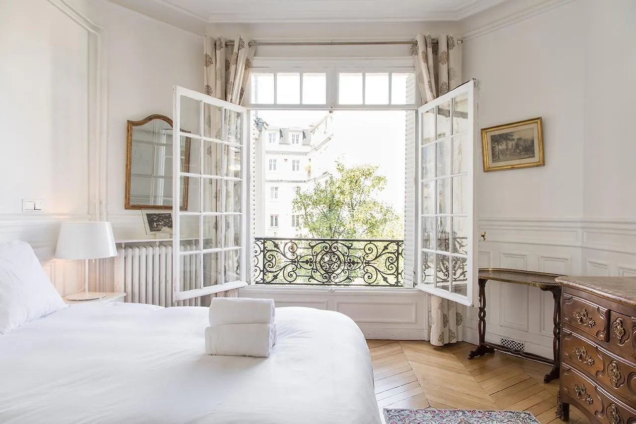 Apartament Private Apartment - Maubourg - Eiffel Tower Paryż
