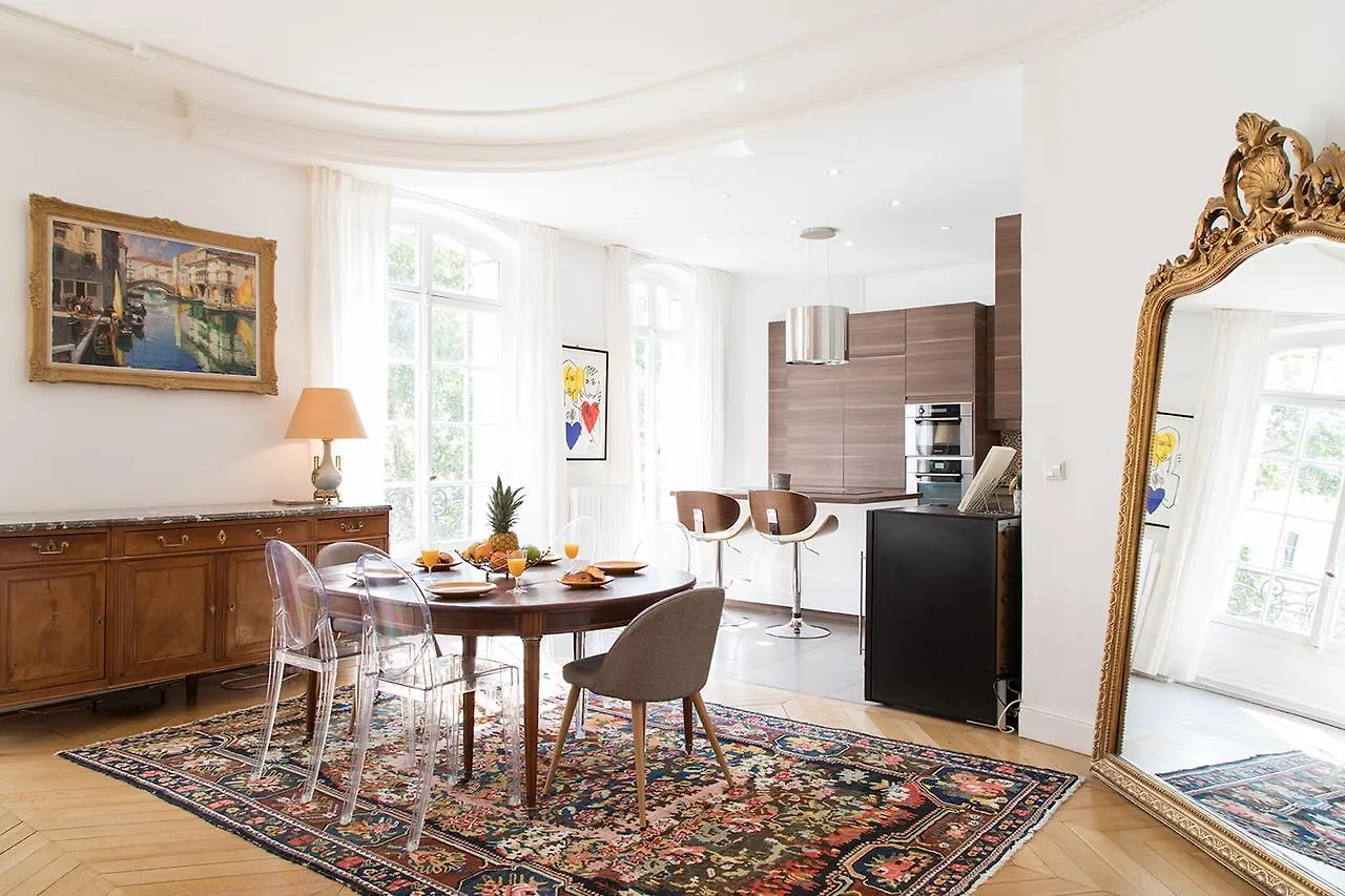 Private Apartment - Maubourg - Eiffel Tower アパート